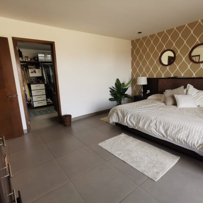 WhatsApp Image 2024-12-11 at 9.37.32 PM (2)