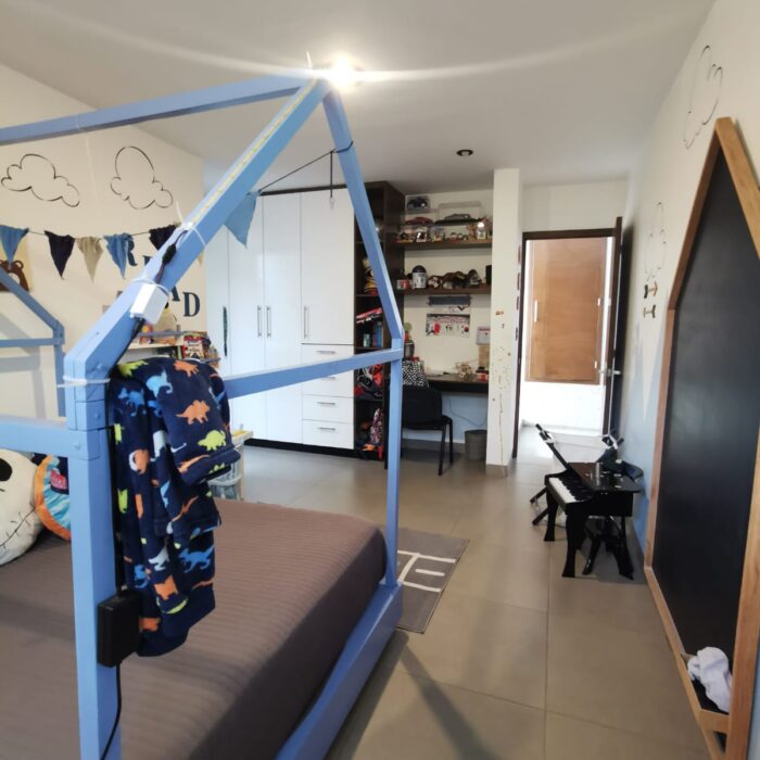 WhatsApp Image 2024-12-11 at 9.37.34 PM (4)